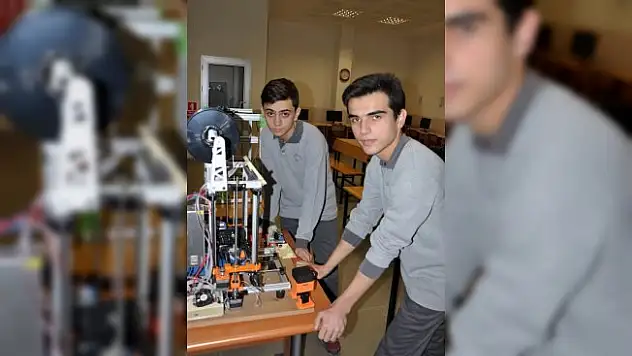 Robot için yola çıktılar üç boyutlu yazıcı ürettiler