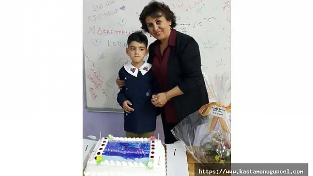 Suna öğretmenin gayreti otizmli Alperen'e ümit oldu