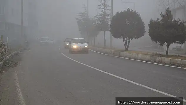 Tosya'da yoğun sis etkili oluyor