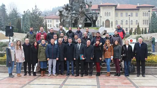 'Gazete ve radyolarınıza sahip çıkın'