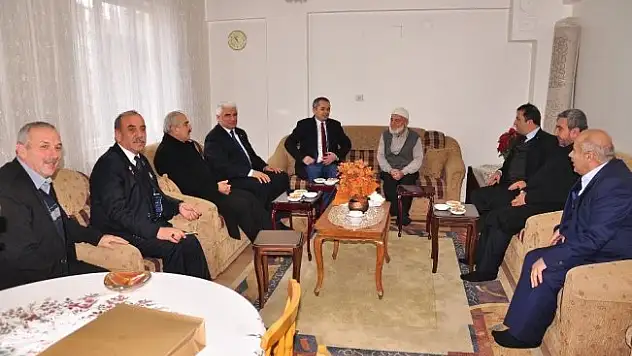 Güney Kore Büyükelçiliğinden Tosyalı Kore gazisine anlamlı hediye