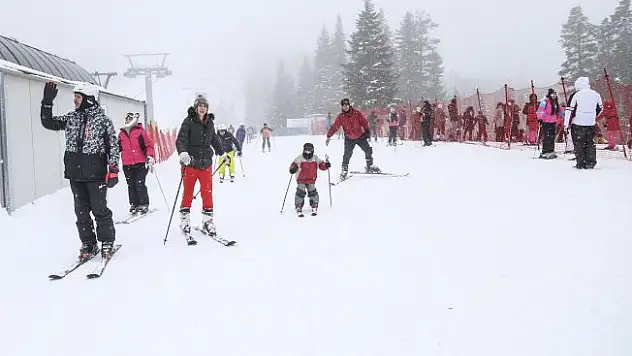 Ilgaz kayak merkezinde kar kalınlığı 74 santimetre