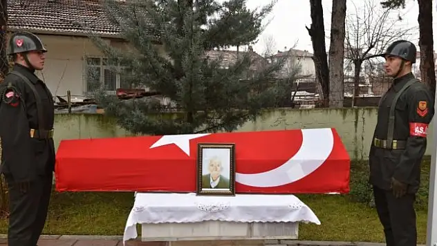 Kore gazisi Çetinkaya son yolculuğuna uğurlandı