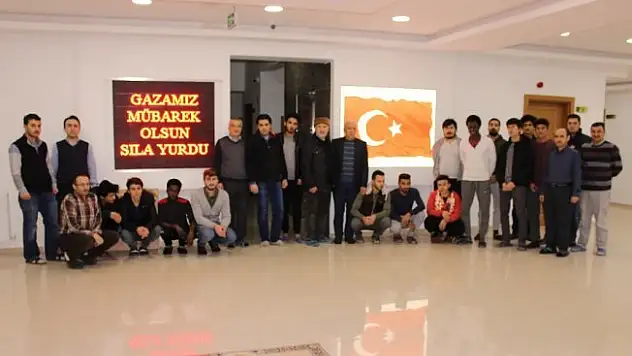 Yabancı öğrenciler, Afrin operasyonu için Fetih Suresi okudu