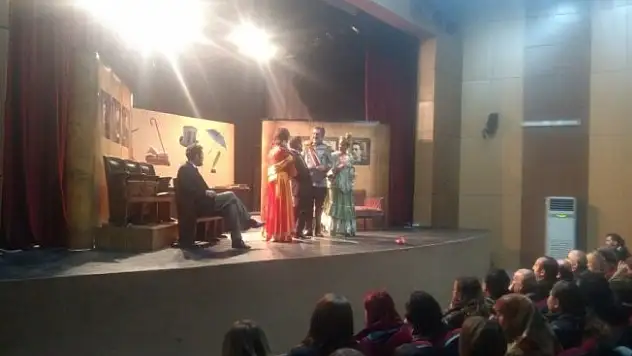 Cide'de tiyatroya yoğun ilgi