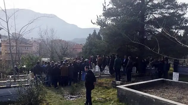 Fenalaşan hamile kadın hayatını kaybetti, bebeği kurtarıldı