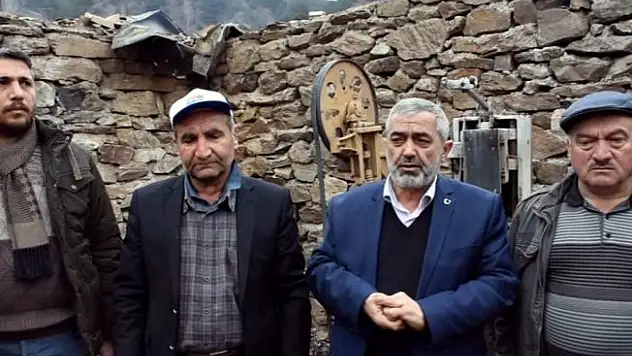 Tosya Marangozlar Odasından işyeri yanan esnafa iş makinası yardımı