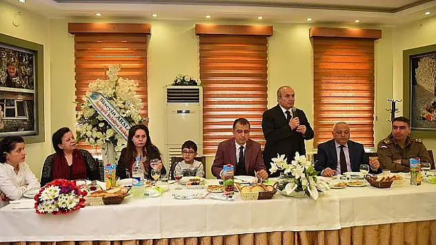 Arslan ve Yüksel, kamu kurumundaki bayanlarla bir araya geldi