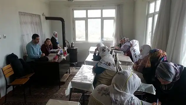 Tosya'da Kadın Çiftçilere tarım ve hayvancılık eğitimi verildi.