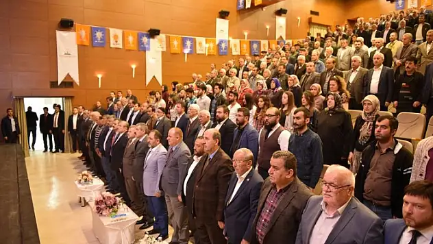 Ak Parti'de Yerel Yönetim Buluşmaları Toplantısı Taşköprü'de yapıldı