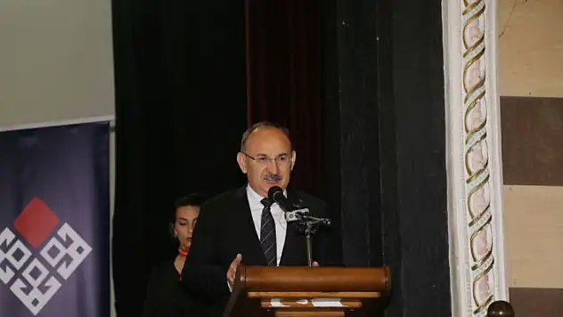 'Doğumunun 90. yılında Bozkırın Bilgesi Cengiz Aytmatov' programı sona erdi