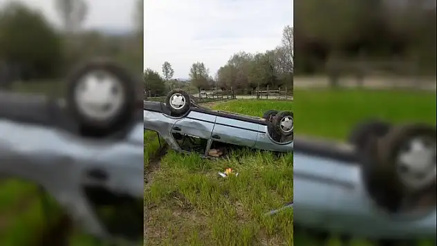Yoldan çıkan otomobil, tarlaya uçtu