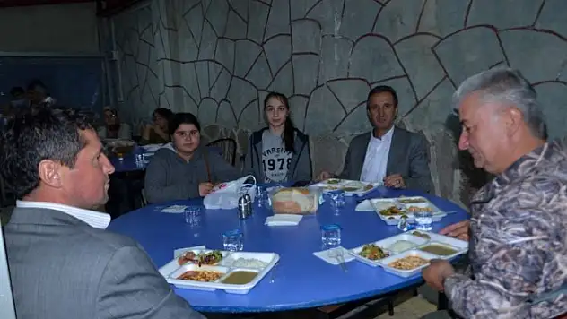 Hanönü Belediyesinden hergün 100 kişiye iftar