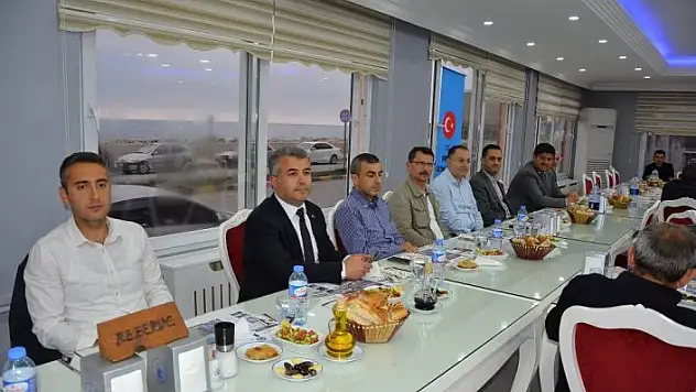 Kaymakam Atasoy muhtarlarla iftarda buluştu