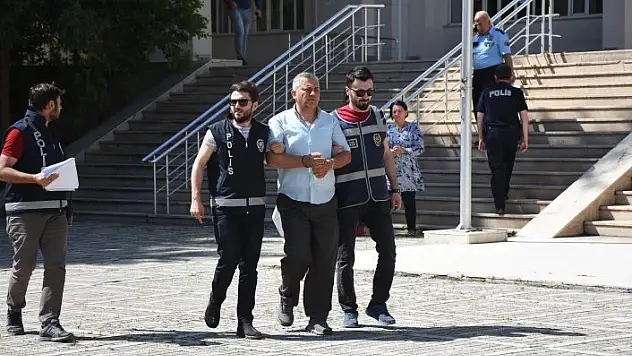 9 ilde dolandırdılar Gümüşhane'de fark edildiler, Rize'de yakalandılar