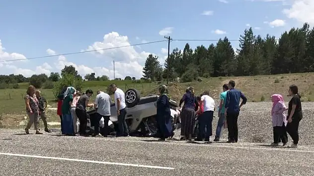Bayram ziyaretine gelen aile kaza yaptı: 5 yaralı