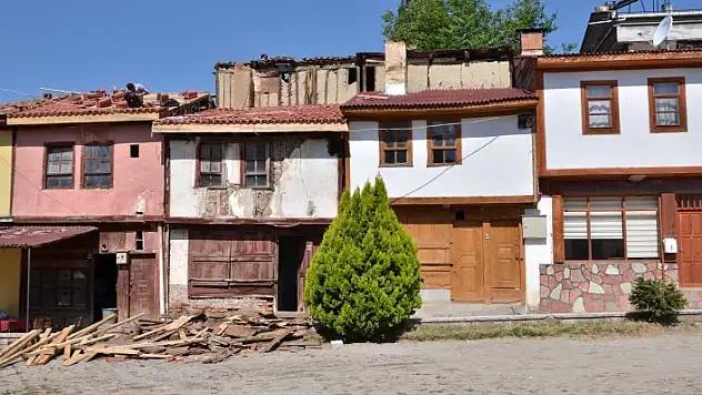 Hanönü'deki metruk evler onarılacak