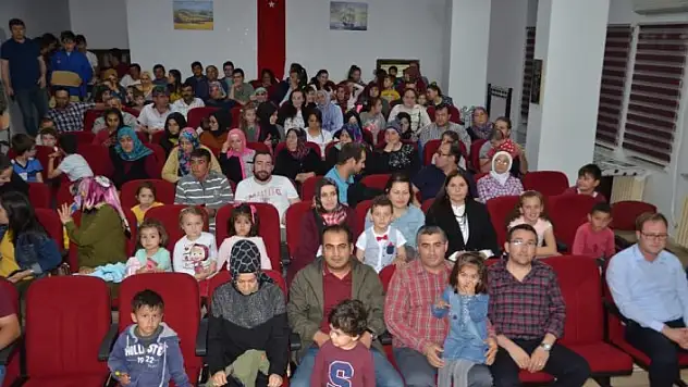 Hanönü'de ''Komşu Köyün Delisi' sahnelendi