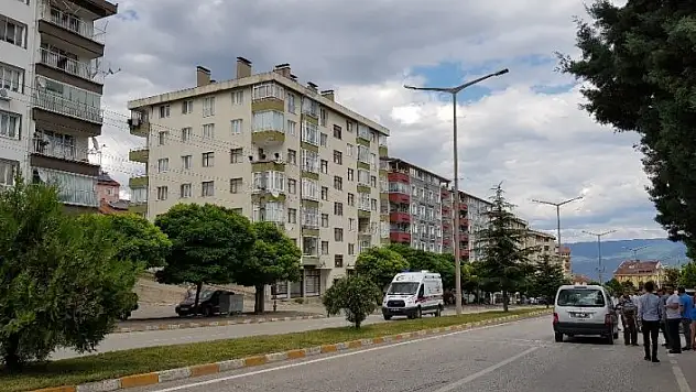 Kastamonu'da karşıya geçmek isteyen yayaya otomobil çarptı