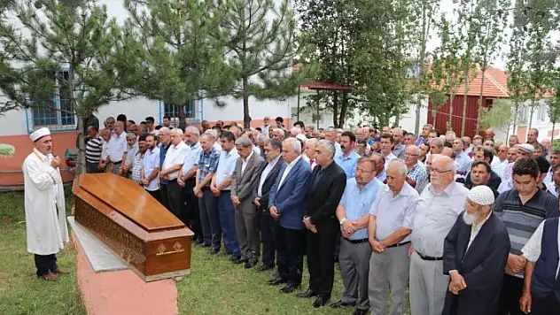 Sağlık-İş Genel Başkanı Öztürk son yolculuğuna uğurlandı