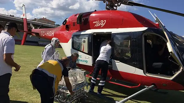 Ambulans helikopter bebek Tatlıdil için havalandı