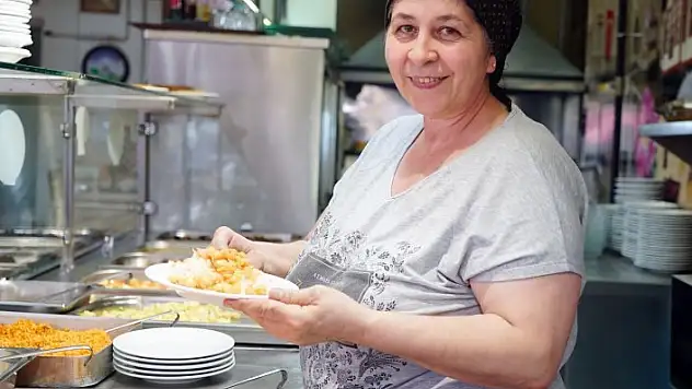 Bulaşıkçı olarak girdiği lokantanın patronu oldu