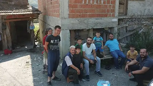 Hayatında ilk defa drone gören adamın tepkisi sosyal medyayı salladı