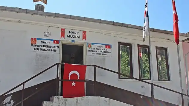 Gazilerin bastonları Araç Müzesine bağışlandı