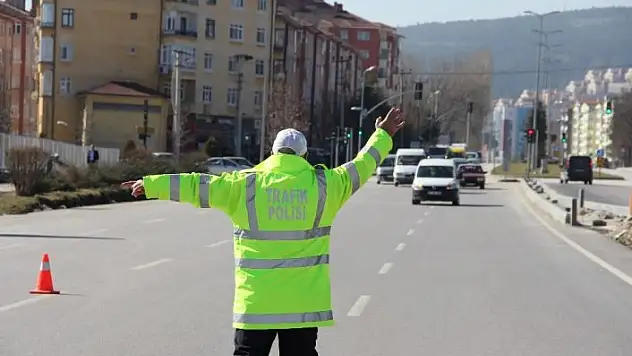 Sürücülere, 1 haftada 33 bin lira para cezası kesildi