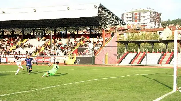 Kastamonuspor 1966: 3 - Ankara Demirspor: 1