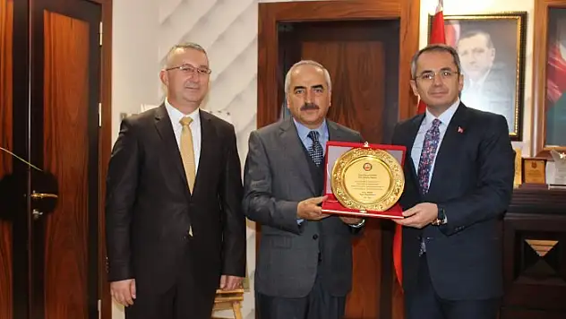 24 Kasım Öğretmenler Günü nedeniyle Tosya'da etkinlikler düzenlendi