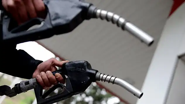 Benzin ve motorinde büyük indirim 