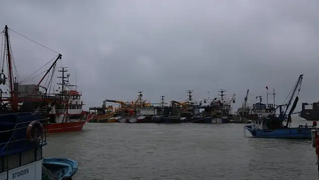 Karadeniz'de fırtına
