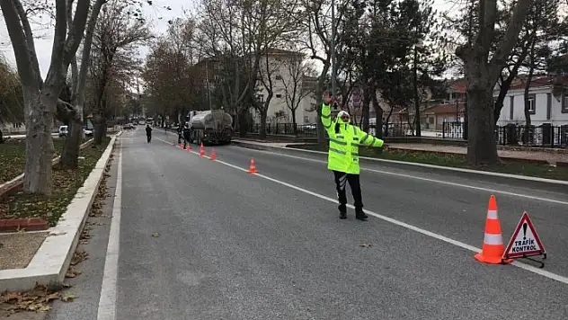 Sürücüler dikkat: Zorunlu 'kış lastiği' uygulaması yarın başlıyor