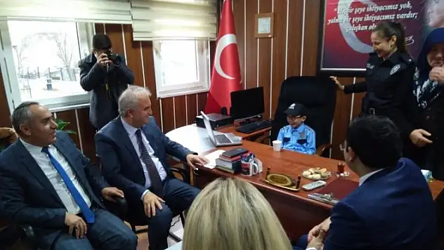 Engelli öğrenciler, hayal ettikleri meslekleri tanıdı