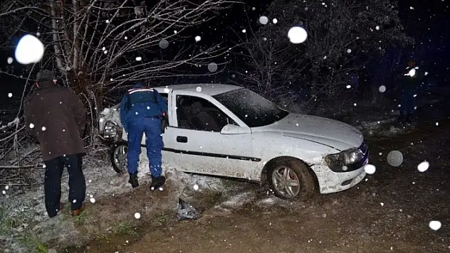 Kar yağışı beraberinde kazaları getirdi: 1 ölü, 8 yaralı