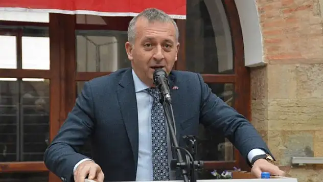 MHP'li Başkan Aydın Aydın &quot1 Nisan sabahı üç hilalli bayrağı asacağız&quot