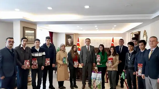 Öğrencilerden &quotPatiler üşümesin&quot kampanyasına destek