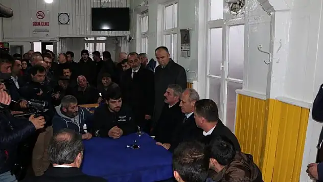 'Biz hizmet etmeye geliyoruz'