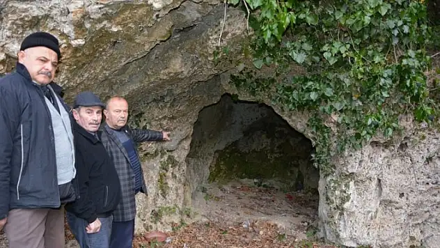 'Ilık' akan kaynak suyunun araştırılmasını istiyorlar