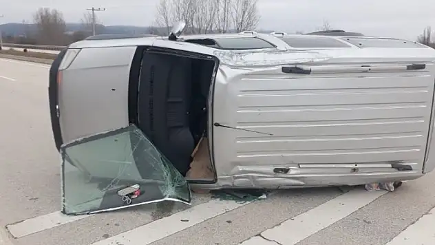 Yoldan çıkan araç takla attı: 4 yaralı