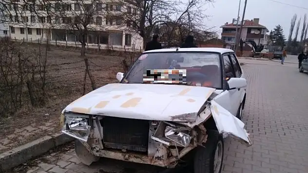 Ehliyetsiz sürücü, kaza yapınca şoka girdi