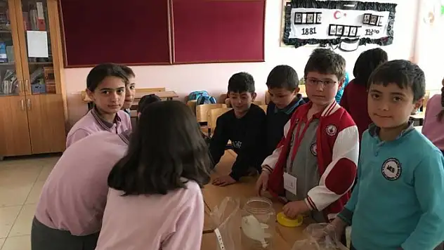 Kastamonu Üniversitesi'nin en minik öğretmenleri iş başında!