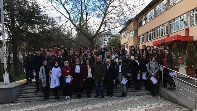 KÜ Özel Okulu, çocukları şimdiden üniversiteli yaptı