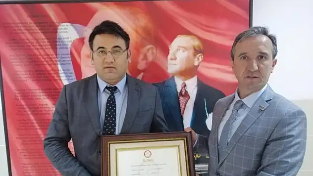 Hanönü Belediye Başkanı Uçar, mazbatasını aldı