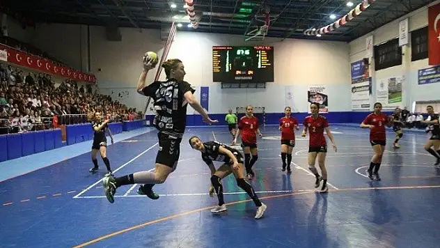 Hentbol Kadınlar Süper Ligi'nde Kastamonu Belediyespor şampiyon!