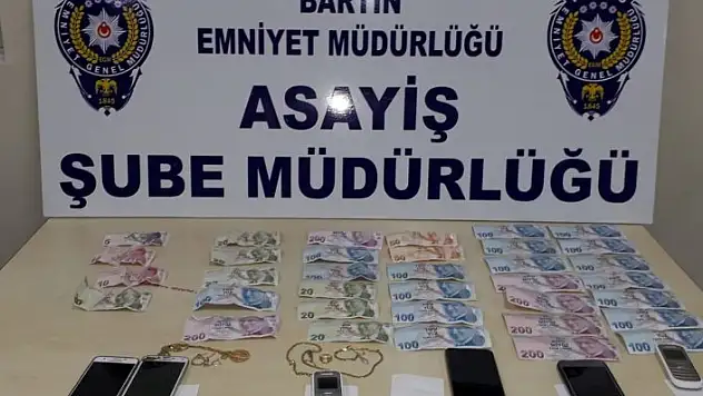 İl il gezip, yüzlerce vatandaşı soydular