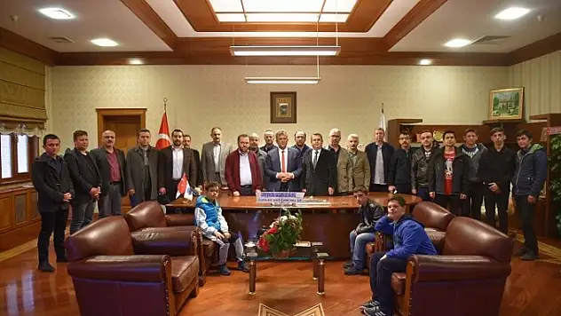 TÜRKAV'dan Başkan Çatal'a hayırlı olsun ziyareti