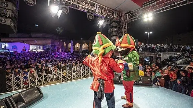 Kastamonu Belediyesi'nin Ramazan Sokağı'na yoğun ilgi!