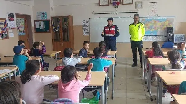 Tosya İlkokulunda Trafik Eğitimi